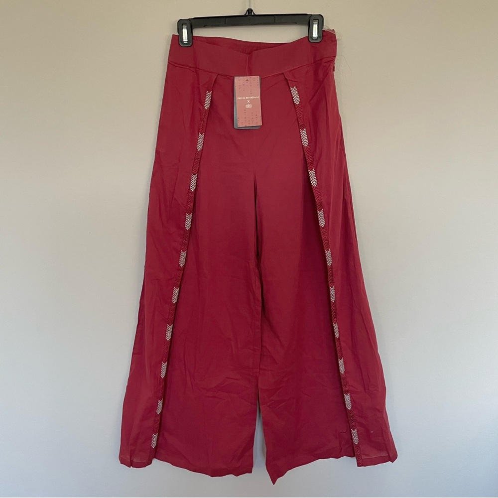🆕 Flared Pants